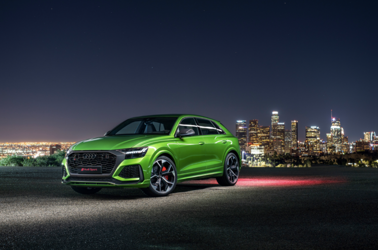 Vista de neumático de Hankook UHP montado en vehīculo Audi Q8