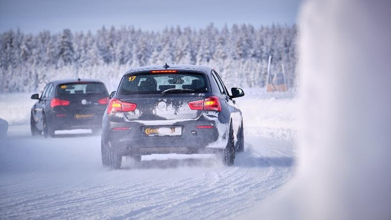 Vista de vehicles running on Continental WinterContact 870 P