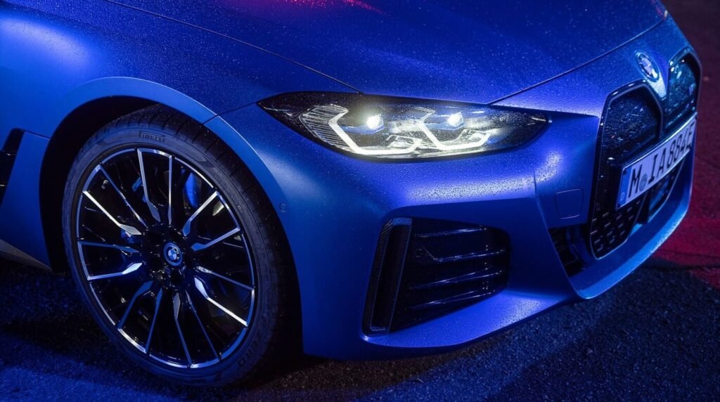 Vista de Pirelli P Zero Elect en un BMW i4 M50