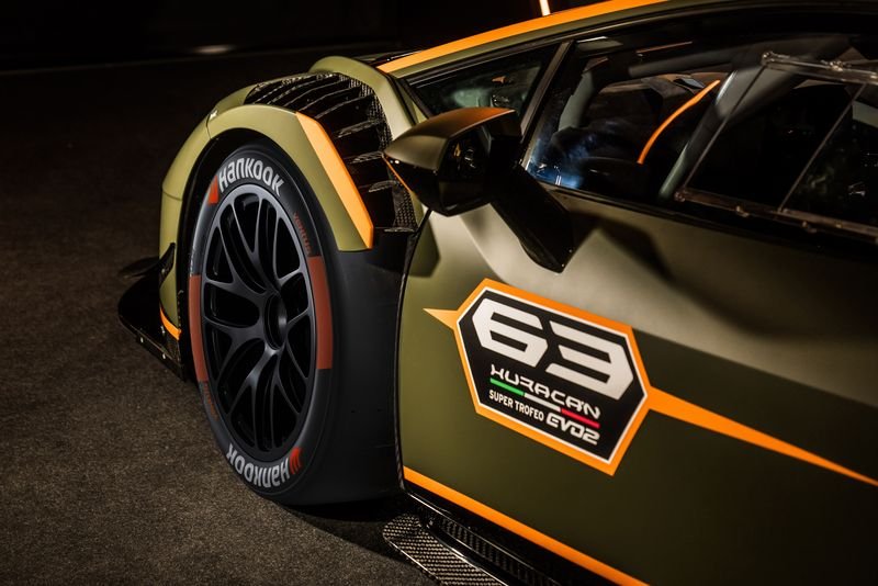 View of Lamborghini Super Trofeo with Hankook Ventus Race
