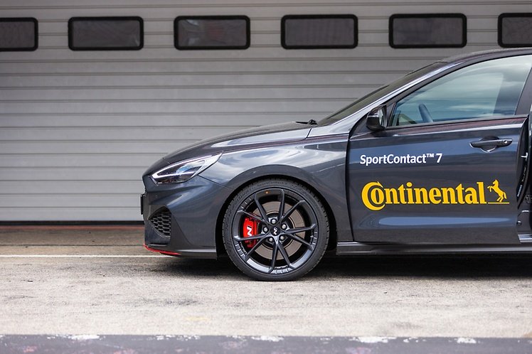 View-Continental-SportContact-7-on-a-test-car