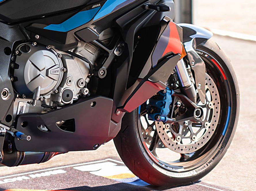 Continental equipa moto BMW M 1000 XR, con neumáticos Continental ContiRaceAttack 2 Street